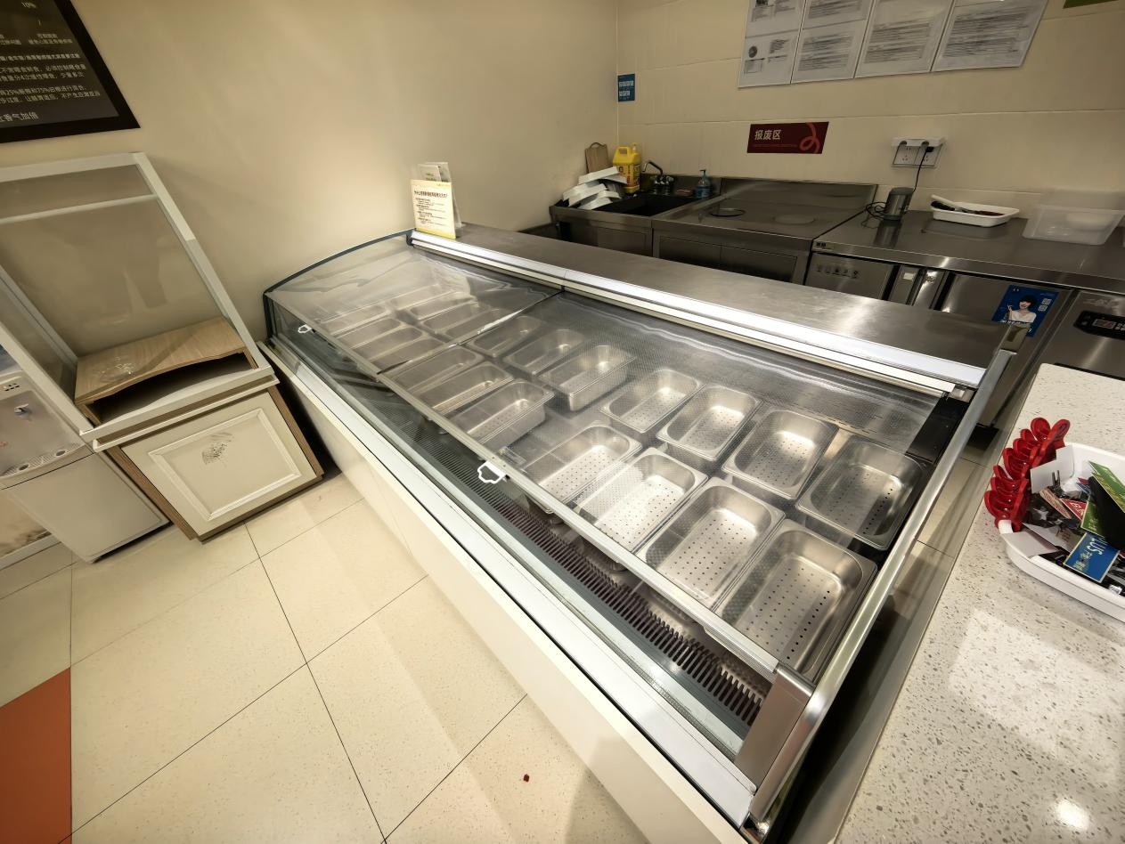 二次创业“天真”的代价: 侯毅的派特鲜生10个月“闪退”