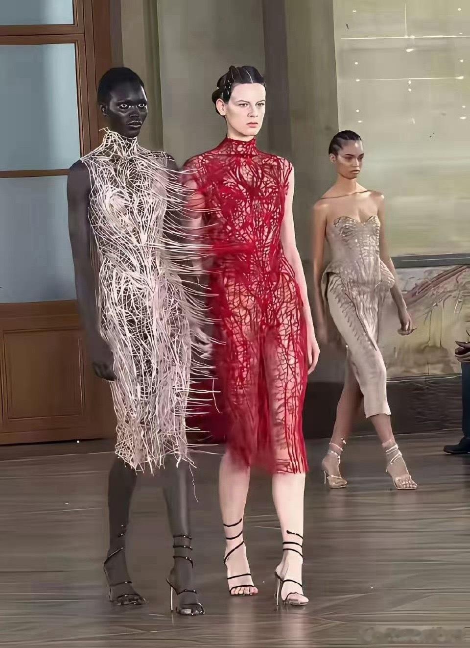 这啥审美啊，这种衣服到底是谁在穿