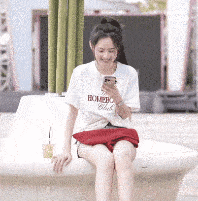 美女你丟东西啦，这么久还没反应过来！