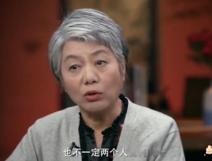 李玫瑾教授说，很多人走不出被伤害，被出轨，被背叛，是因为太想跟对方共生。其实