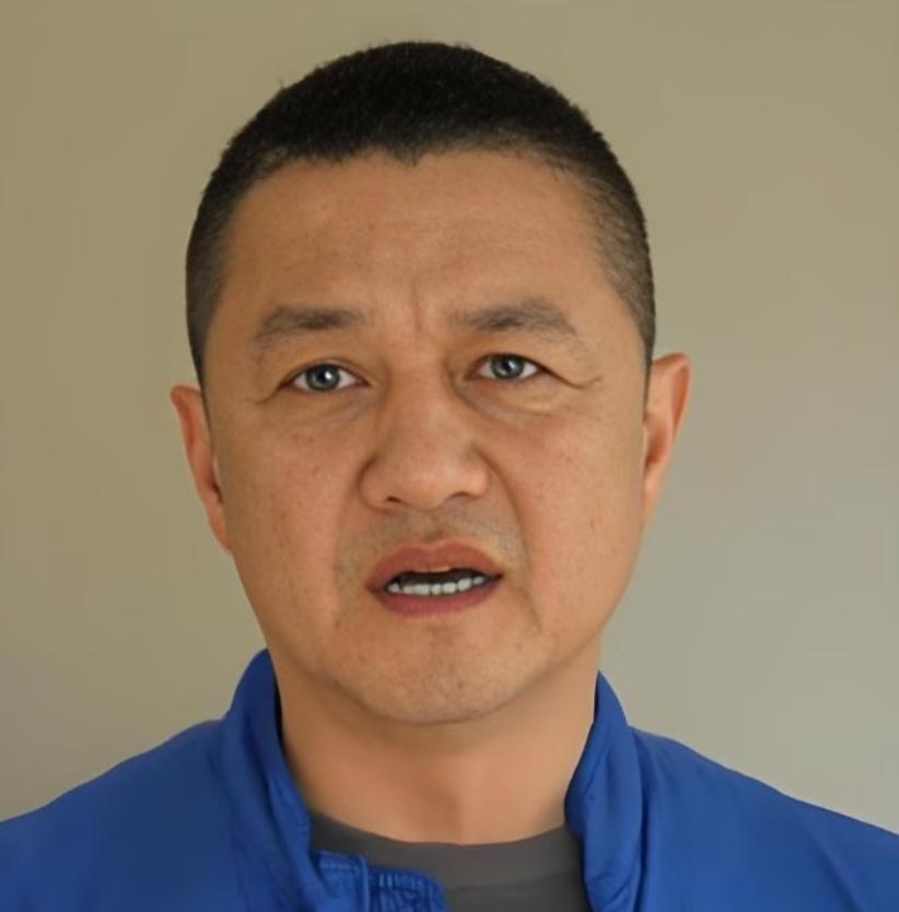 李亚鹏这心是操不完了。不仅是自己民宿的事，女儿李嫣跟着窦靖童，婚姻观似乎也在悄然
