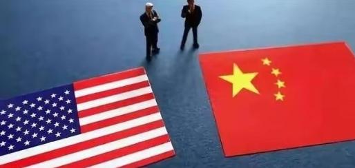 眼下，全世界都在看中美谁先撑不住，现在是中国有货卖不出，急着赚钱，美国是有钱买不