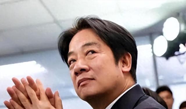 赖清德早就给自己留好了后路！他一边，叫嚣着要和大陆“血战到底”；另一边，老婆孩子
