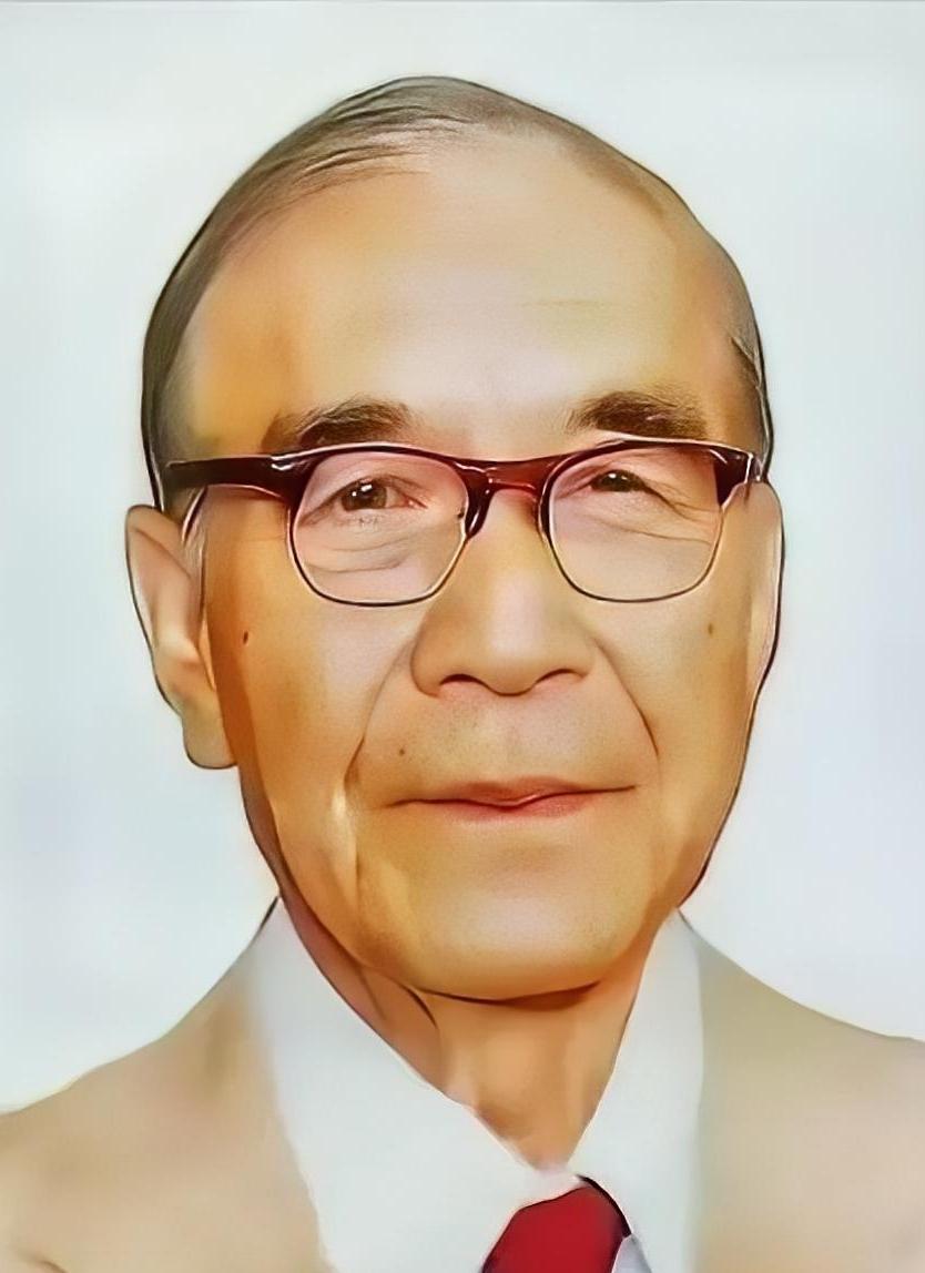 90岁的医学泰斗邝安堃走了，他把自己所有的遗产都给了比他小62岁的保姆妻子，远在