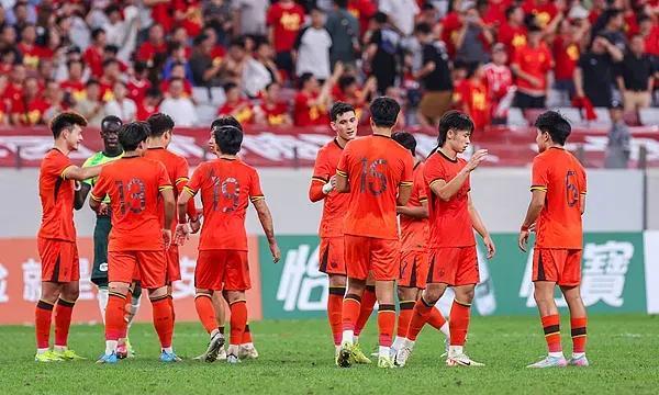 国足选帅小组和专家小组在国庆节期间进行了国足主教练的线上面试工作，足协从超过50