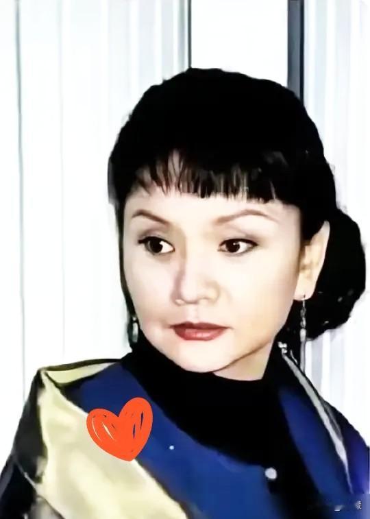 聂卫平走后，女儿没要股份，只带走一个二两小酒瓶。清点遗产时，聂云菲蹲在最底层