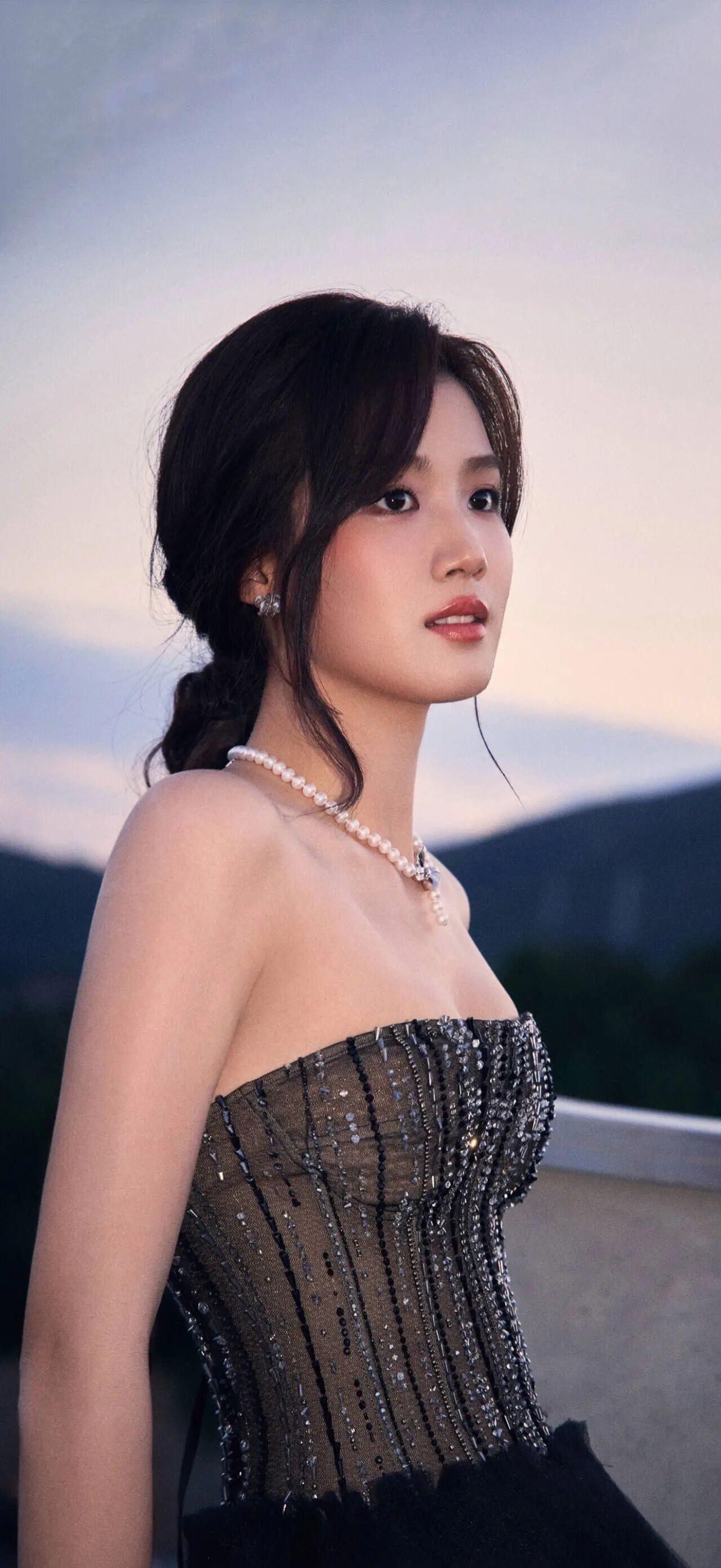 卢昱晓丨慵懒风小性感