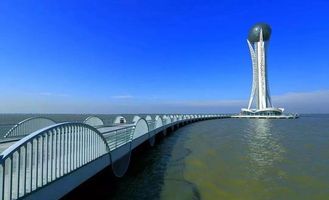 2026上半年越南外贸规模首次超越江苏。越南进出口总额5496.9亿美元，折合人