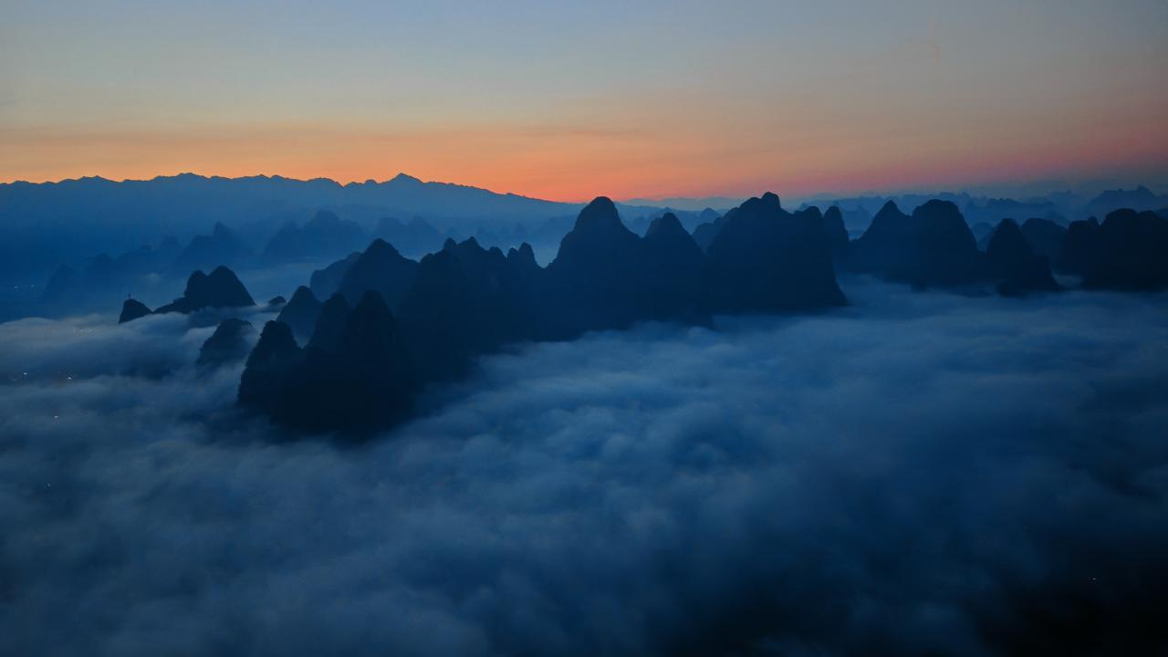 中国摄影圈大美阳朔：五一登大面山邂逅日出云海！