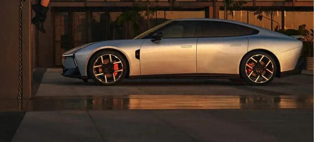 全新小鹏p7小鹏P7的外观时尚动感的整体造型，拥有溜背式车身、掀背尾门，我个人