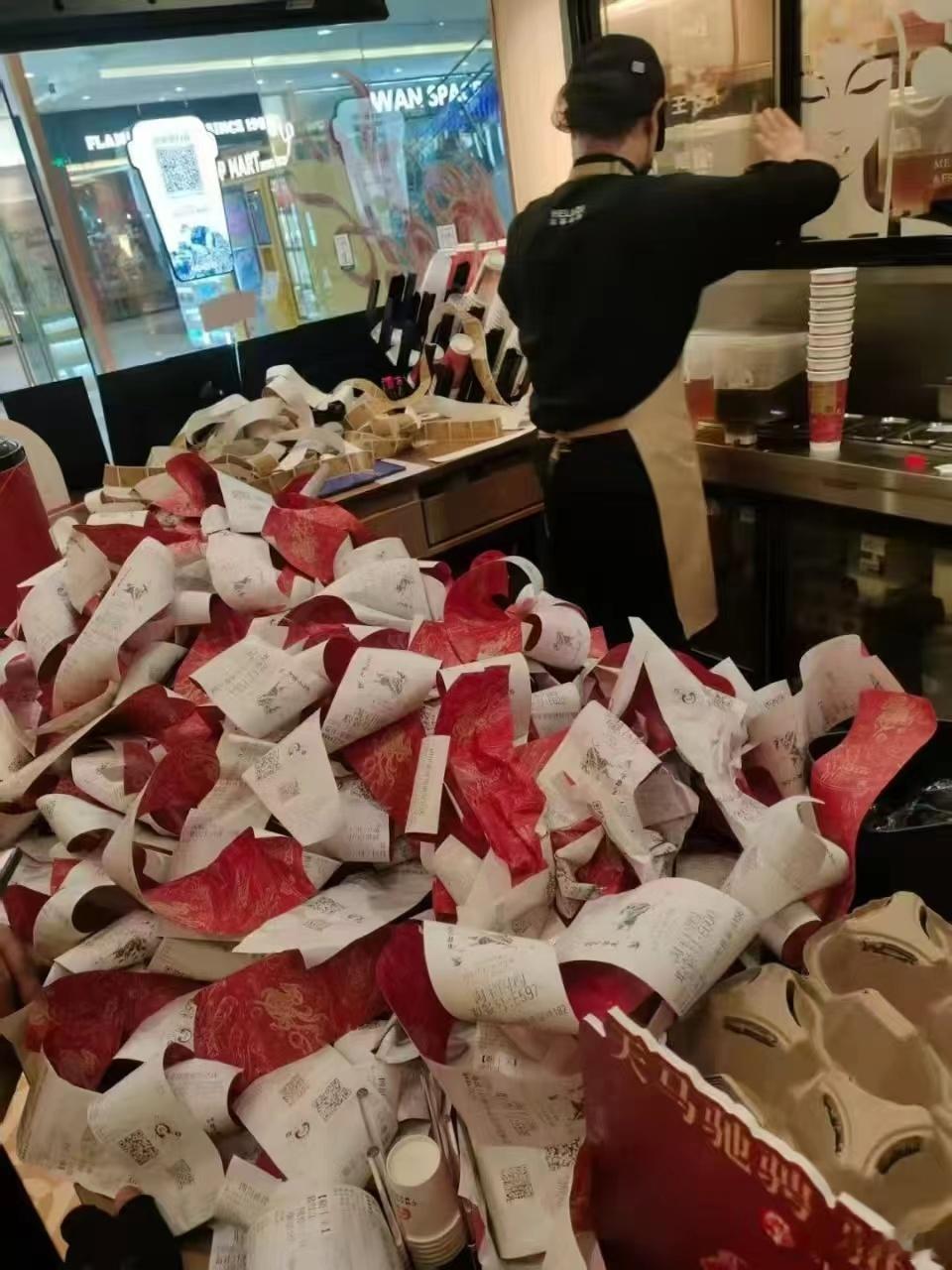 奶茶品牌为千问免单拼了千问这波30亿补贴砸下来的羊毛，不薅简直亏大了！25元无门