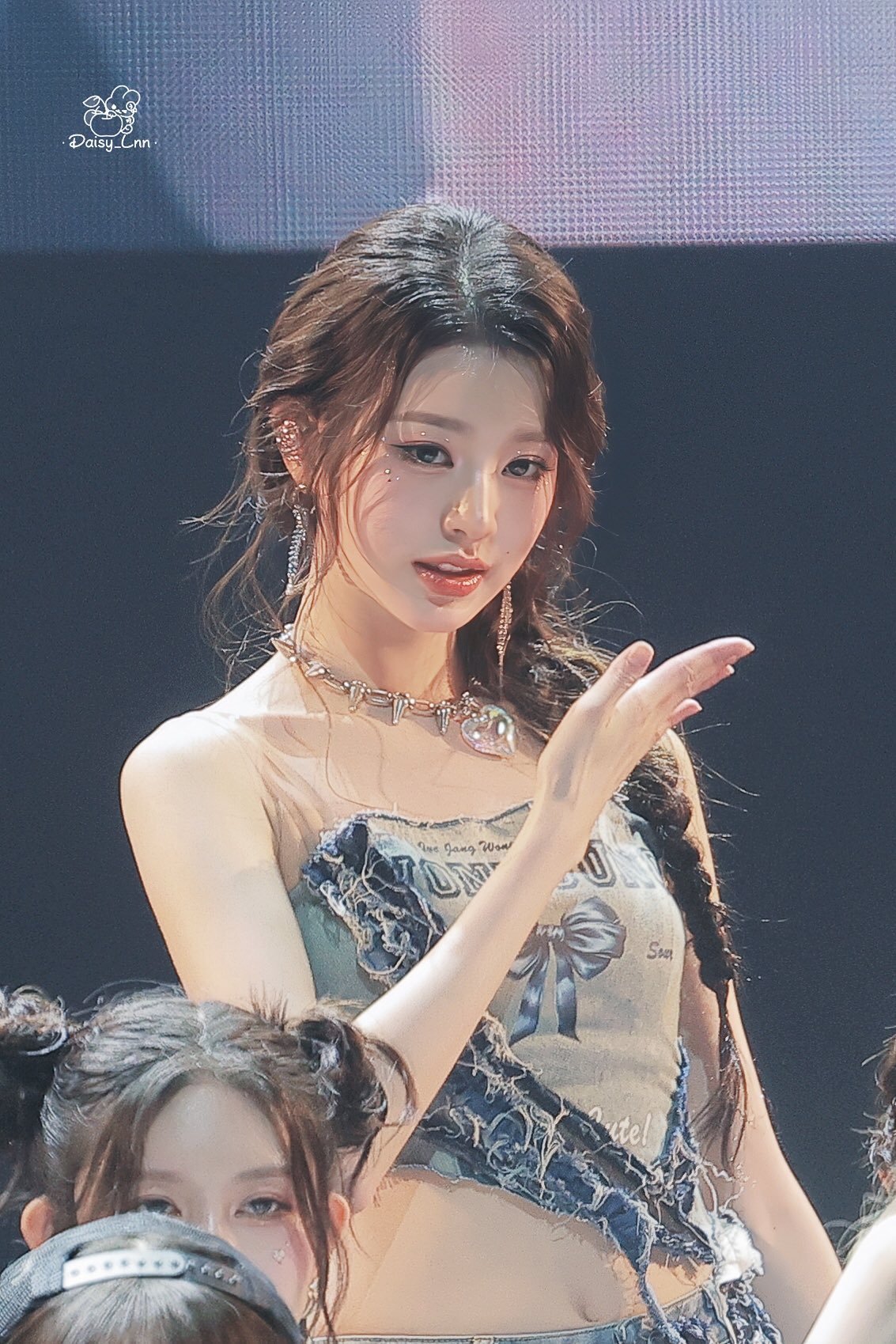 美得我心跳暂停了 张元英就该被做成雕塑女神💗 ​​​