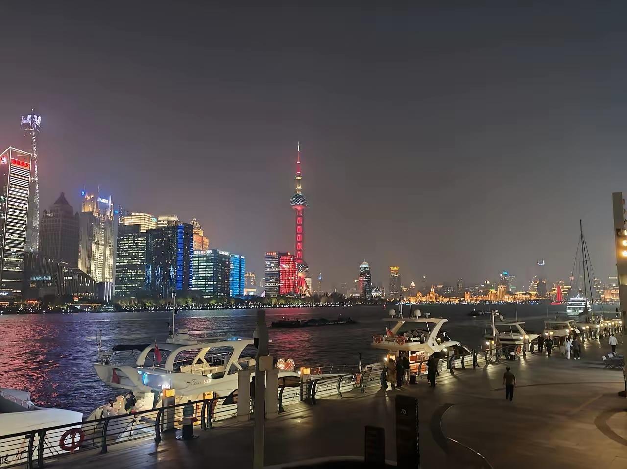 醍醐灌顶的一段话：“很多人可能不知道，家里天天有人洗衣服、晾衣服、叠衣服，把一