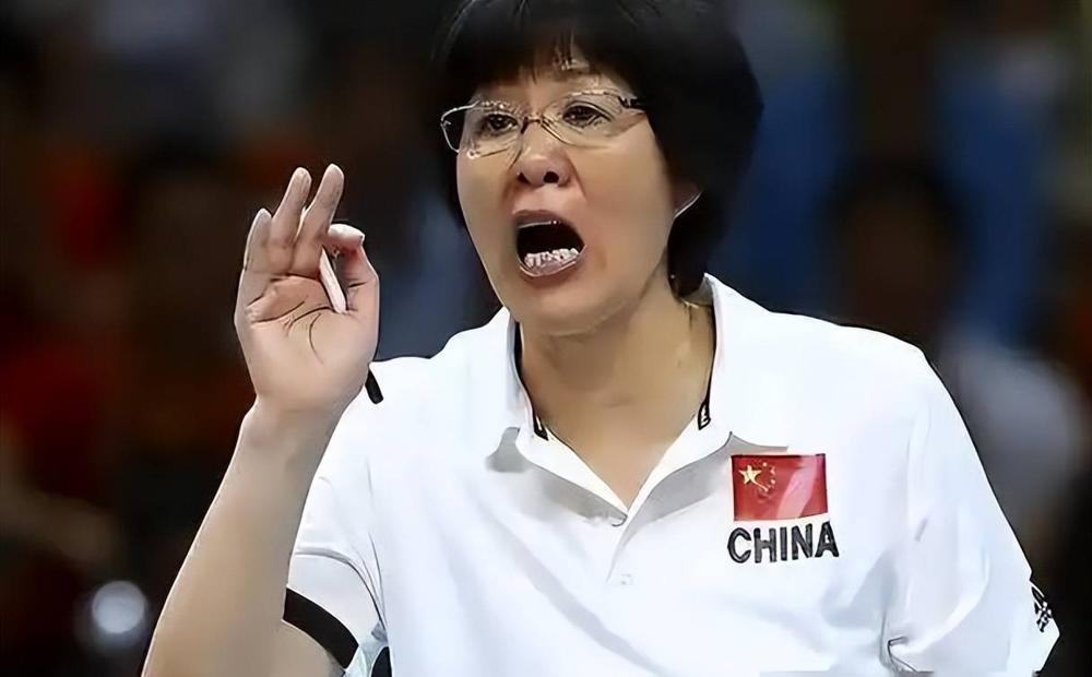 郎平，铁榔头，战术大师，功勋教练！朱婷，排球女神，五大赛事冠军，恩师祝贺！年