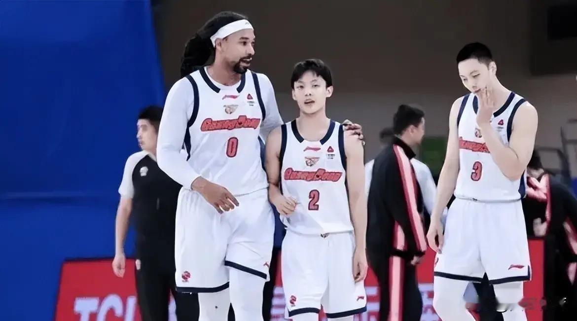 广东近期接连输球绝非偶然，问题在于：1.伤病潮打乱轮换，影响攻防两端运转！