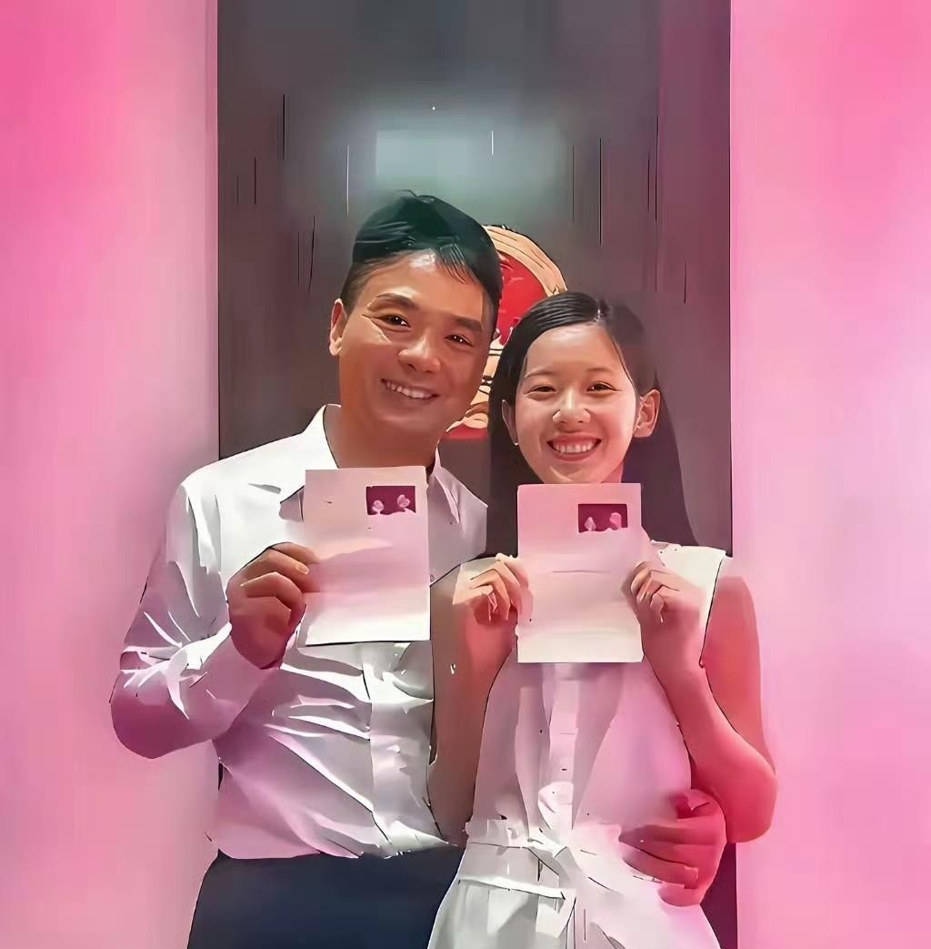 不知不觉刘强东和章泽天已经走过了10年婚姻路程，从2015年10月1日在澳大利亚
