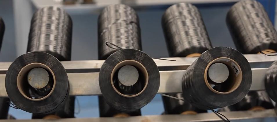 ·很多人没明白，中国T1200碳纤维突破后意义有多大？这么说吧，它牵动的是一整串