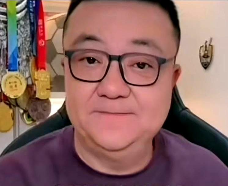 别做梦，越南不是软柿子。他们四连胜，刀刀见血，7号脚下带风，专打回头草。