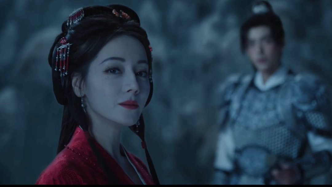 迪丽热巴演技网友说琼瑶肯定不会选迪丽热巴当女主角，哭的不够梨花带雨，表情有点A