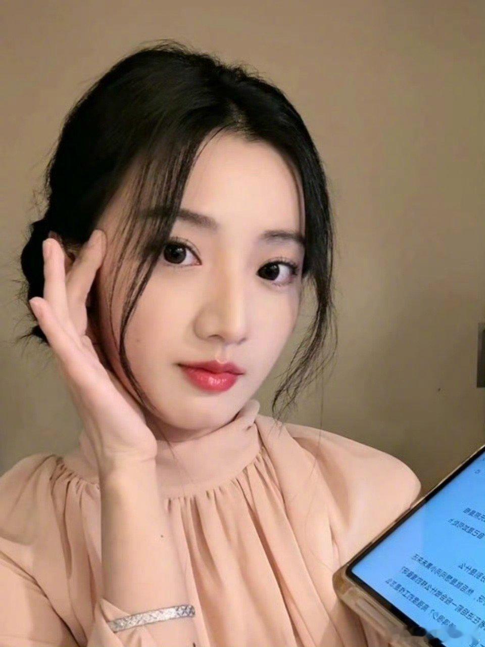 黄羿姐姐直播生图好美😍｜黄羿​​​