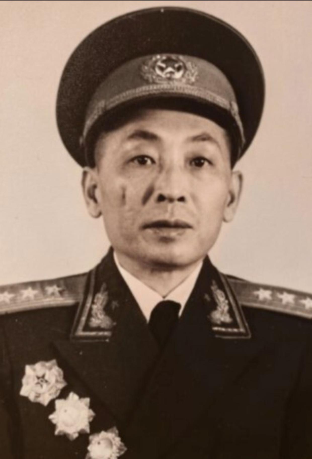 船夫、船工、纤夫出身开国将领包括水上或江边的，海上的：上将1