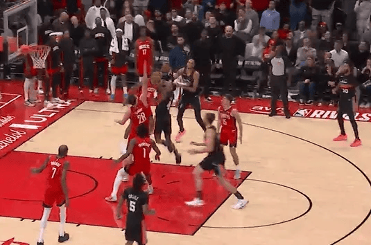 马刺火箭裁判报告出炉: 两次漏判&双方各获利一次