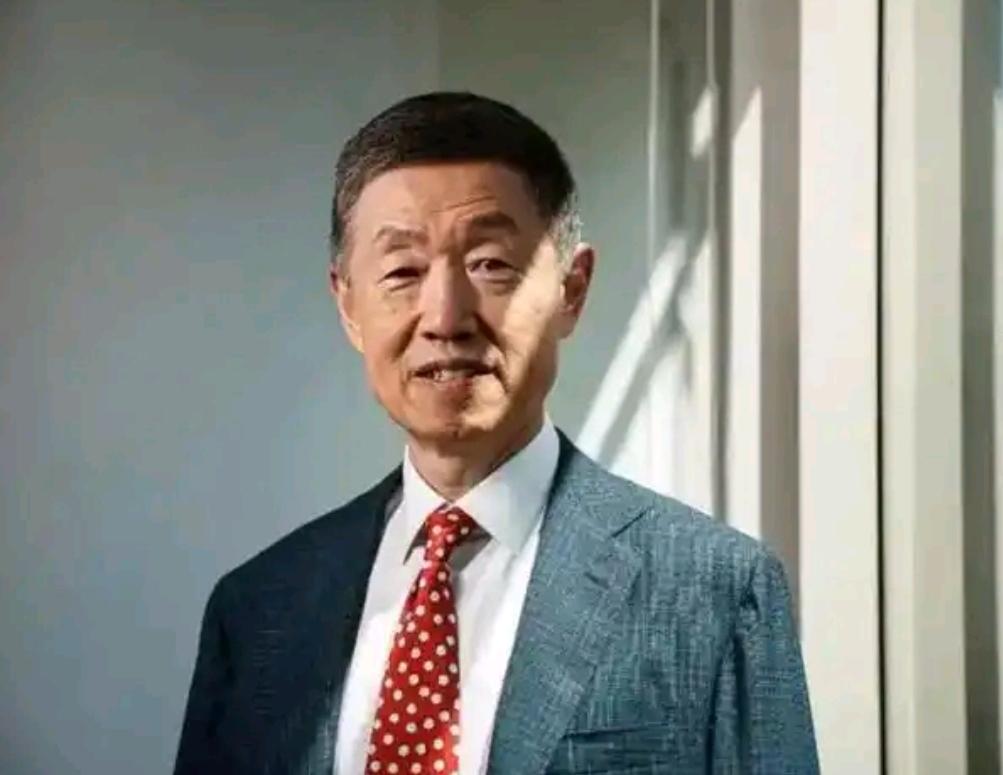 太盟投资集团在单伟建带领下，以1100亿资金收购万达近百座广场，这场大额资本交易