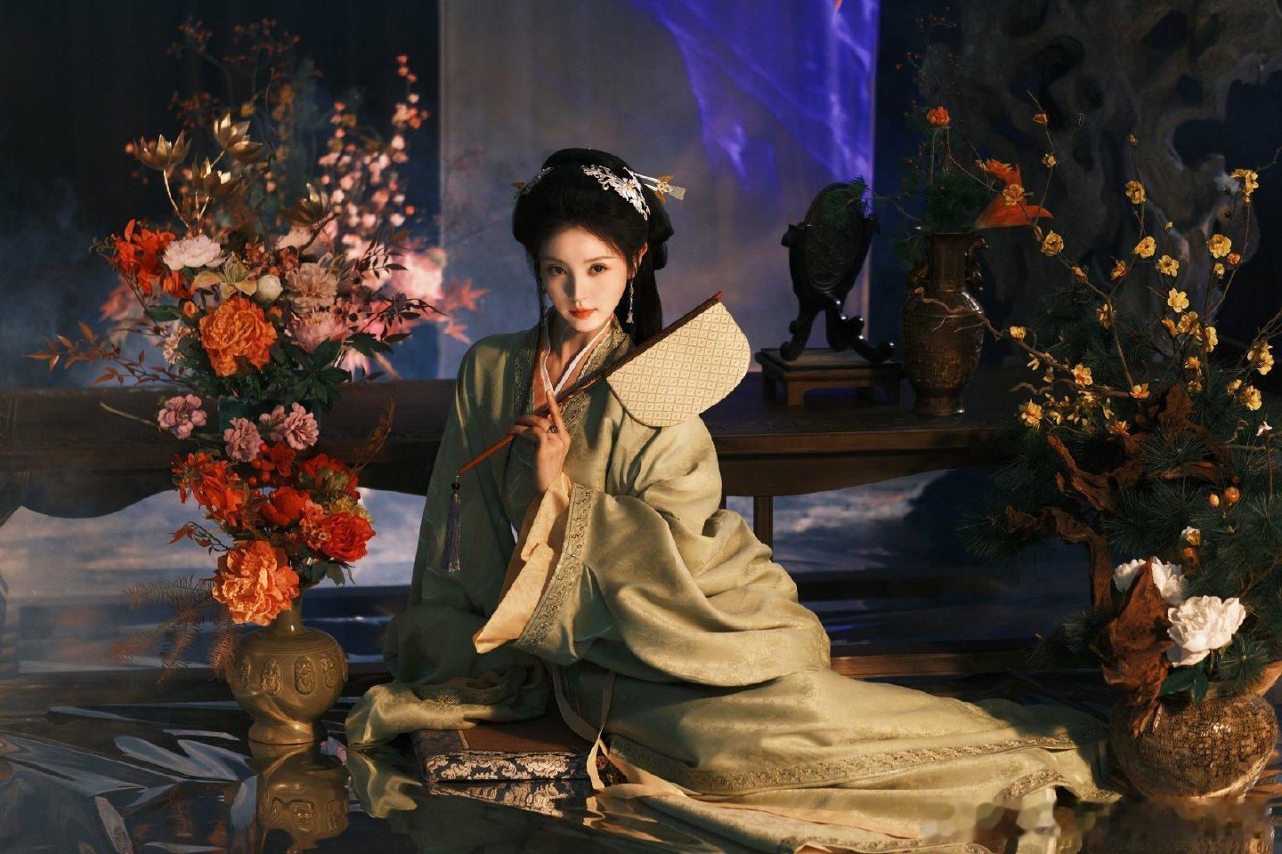 田曦薇嫁金钗三套妆造造型你最喜欢哪一套我喜欢第一套绿色妖妃