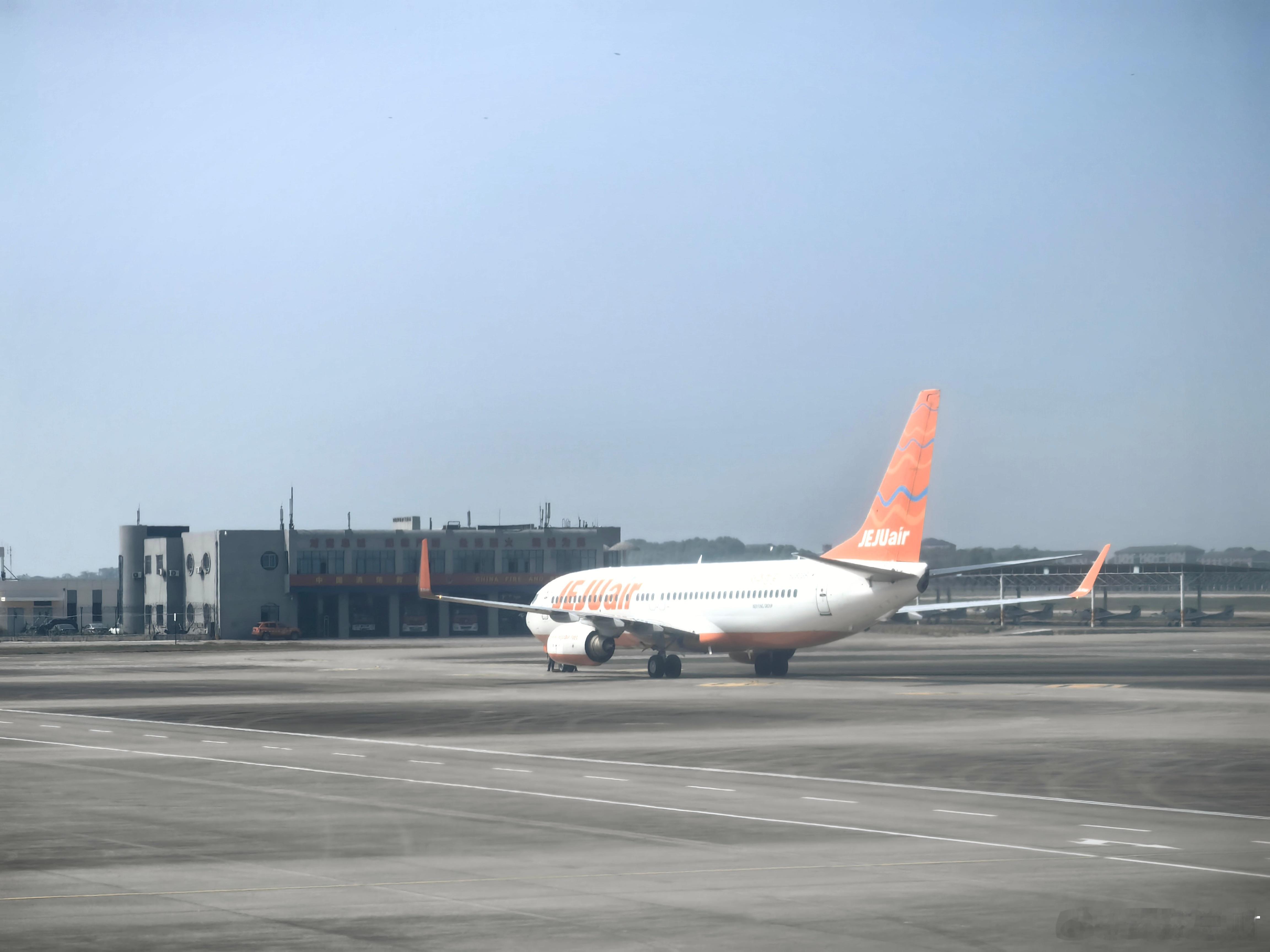 五一机票价格近年新高五一出行机票价格近30个城市五一前后放春假五一归汉之旅【国内