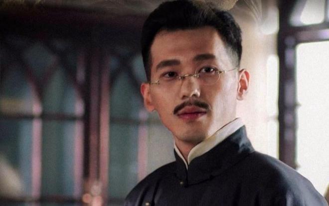 冯庸要是去了上海，卢小嘉敢不敢打他？你得先看清卢小嘉这个人。他是浙江督军卢永