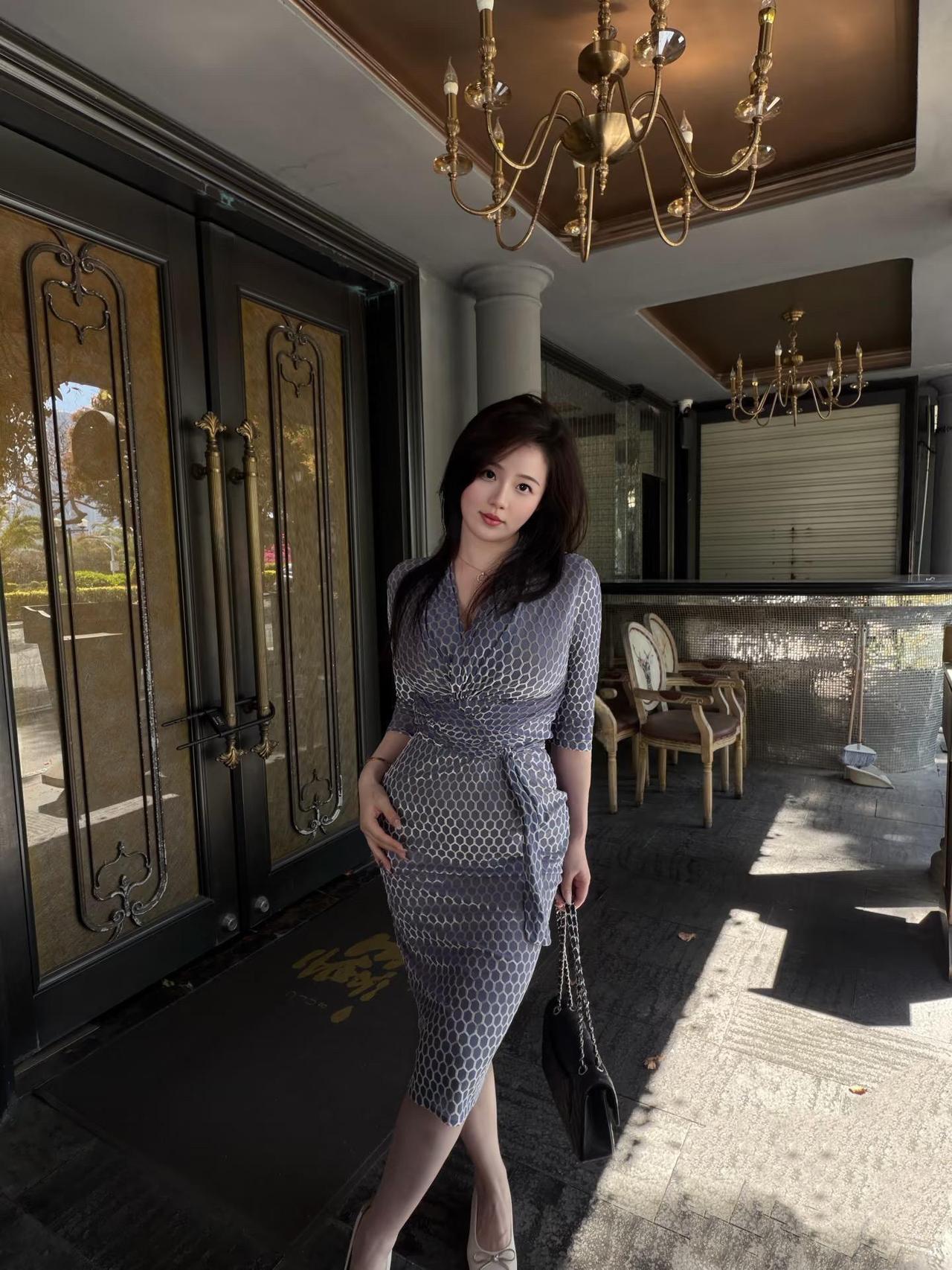 真心不一定能换来真心但力度一定能换来声音。真心比金钱更暖