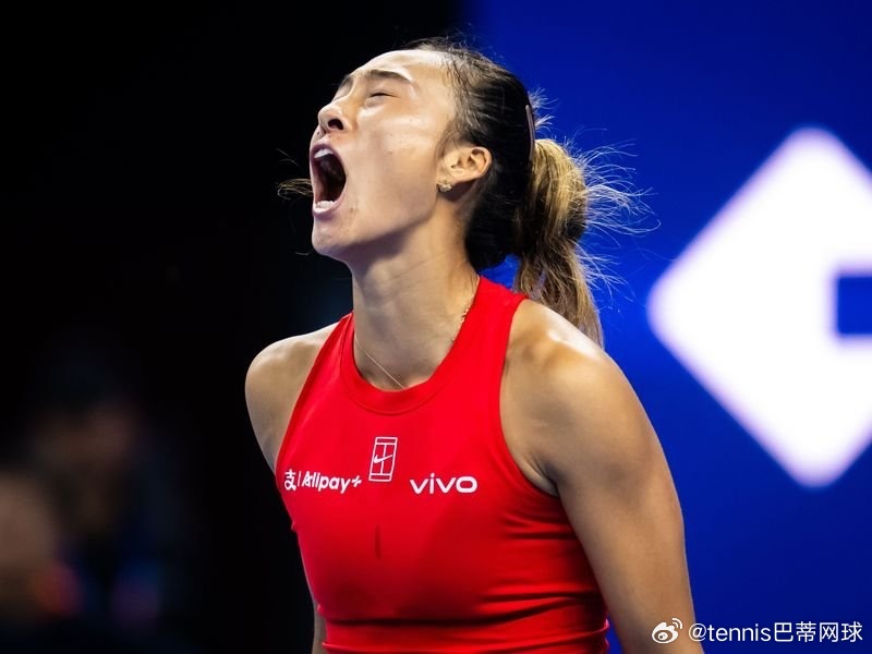 郑钦文成为首位闯入中网决赛的中国人！此前布云朝克特、王蔷、李娜都折戟在半决赛！但