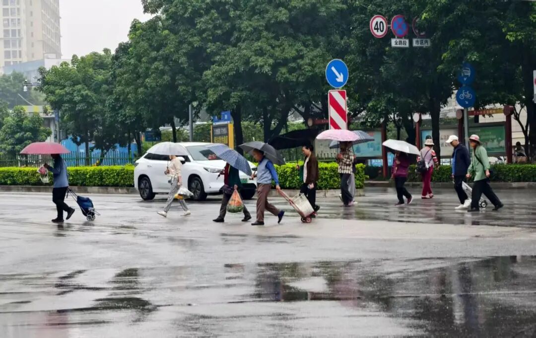 广西低温或跌至-5℃! 今冬的羽绒服准备好了吗?