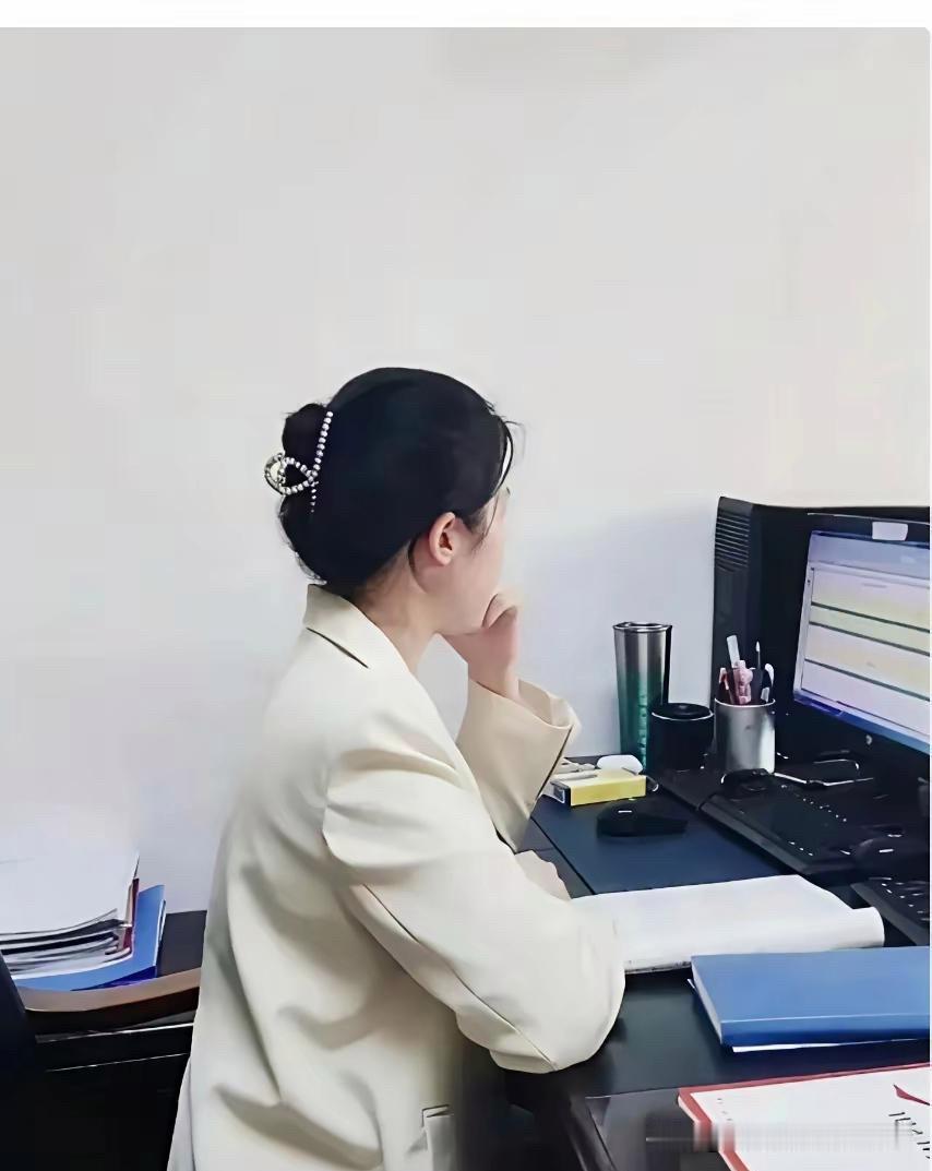 怪不得体制内剩女太多了！我表妹在县财政局上班，三十四了，研究生，个子也高，长得