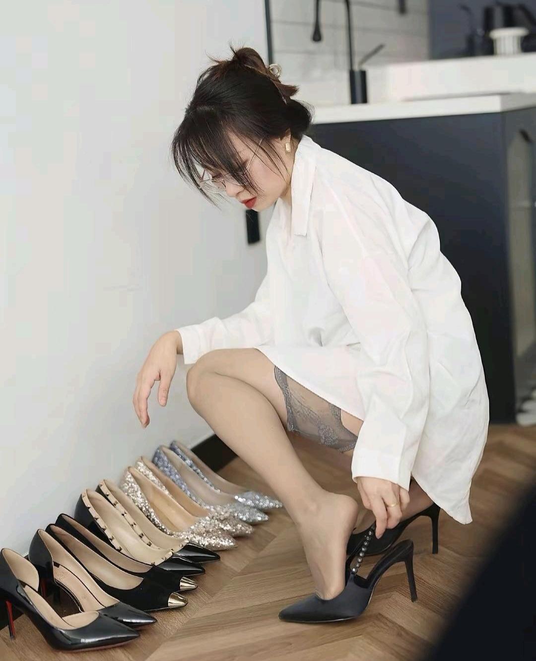 舒适的高跟鞋应该如何选择如果只有一双鞋就不需要纠结；如果你拥有很多双鞋每天出门都