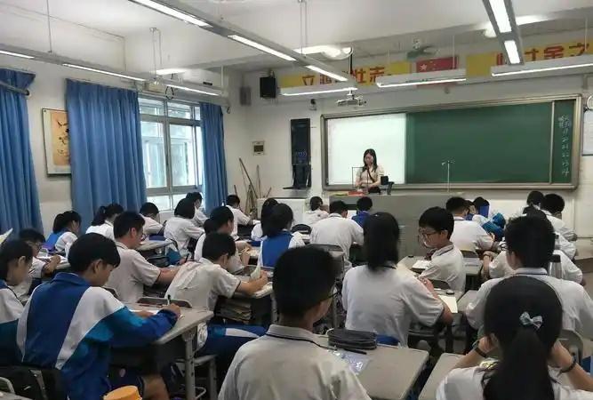 初中生，想要考重点高中，这几种状态不能有！1、不能偏科：尤其不能偏数学和英语，