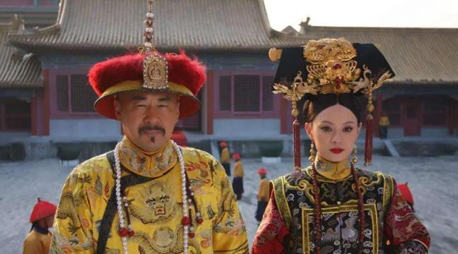 1735年，雍正驾崩，乾隆奏请母亲，是否和雍正合葬，需在地宫留位置，没想到，皇太