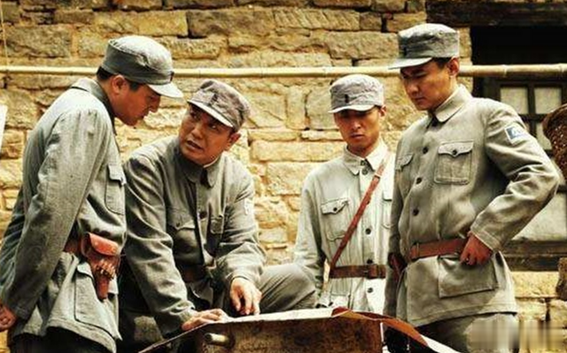 三营长叛变，八路军却浑然不知，<em>吴瑞林</em>被叛徒五花大绑