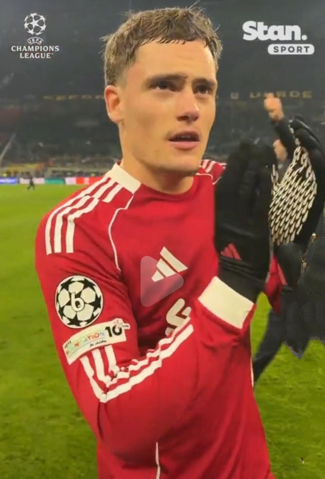 这个镜头给到维尔茨，还是蛮帅的，怪不得人气高呢！进不进球都被全世界盯着，本场