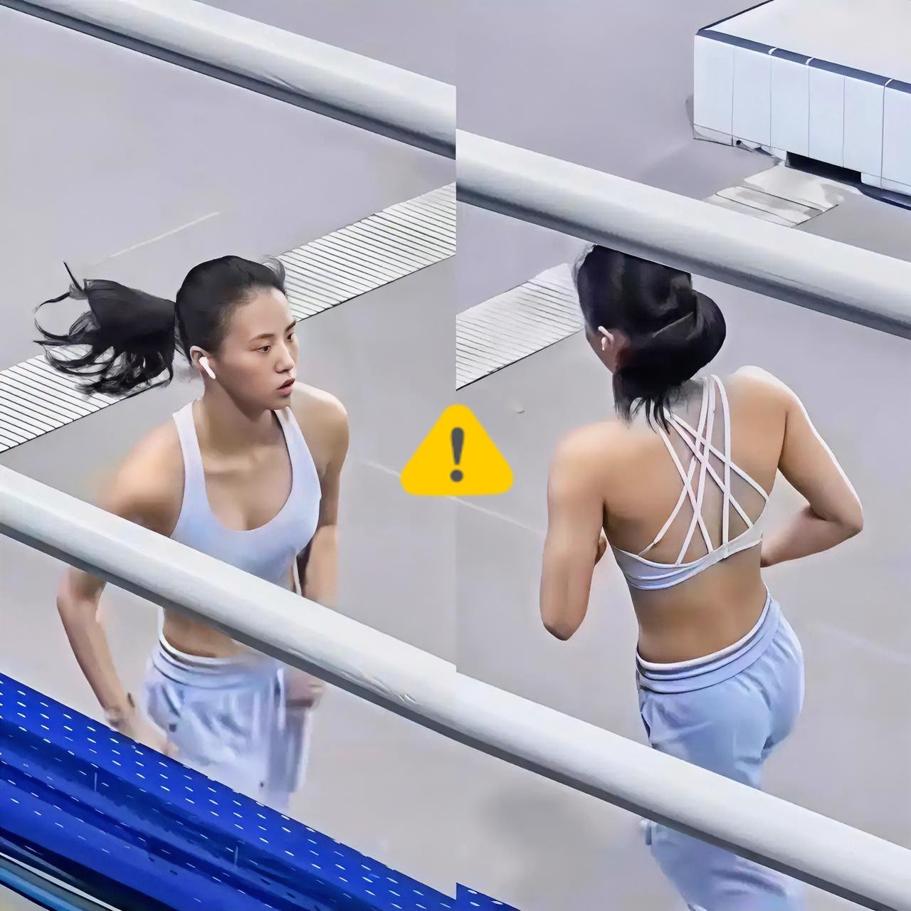 有个事，我一直不敢说，我感觉陈芋汐穿国家队的比赛服，完全显不出来她完美的线