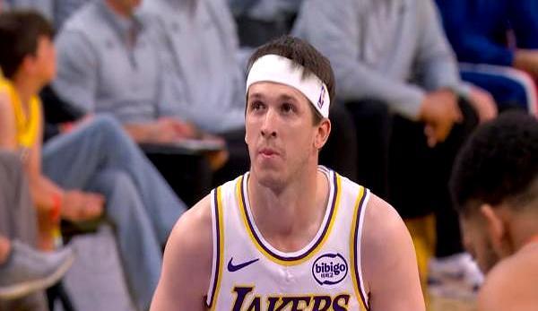 老詹缺阵那天，湖人藏了半年的杀器炸了。首发半场18分钟砍17分，底角三分反