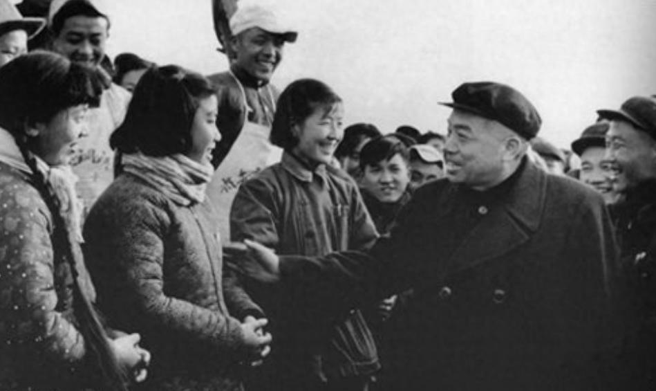 1958年水静请彭德怀吃饭聊天时坦言：我有句实话想说，您千万别介意好吗？ 1