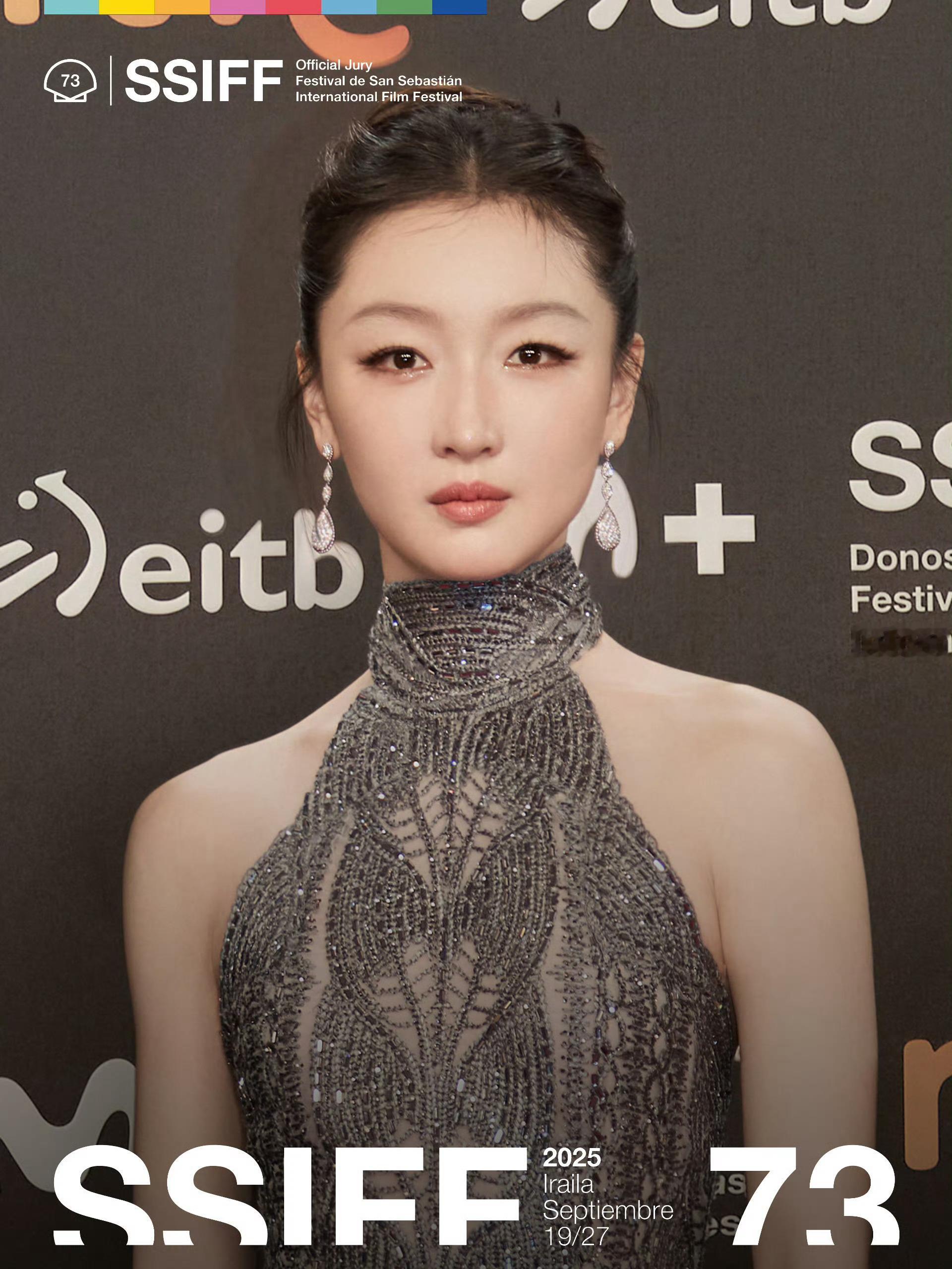 周冬雨隐隐有了巩俐同款“女王神态”[doge]非形似，而是那份见过世面后的淡定气