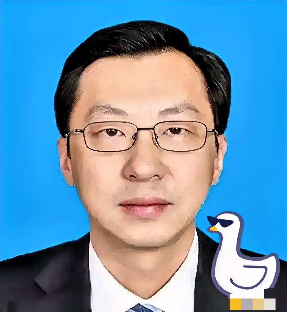 马上61岁了，眼看的就要安稳着陆，这下好，全进去这声叹息背后，是重庆一位老