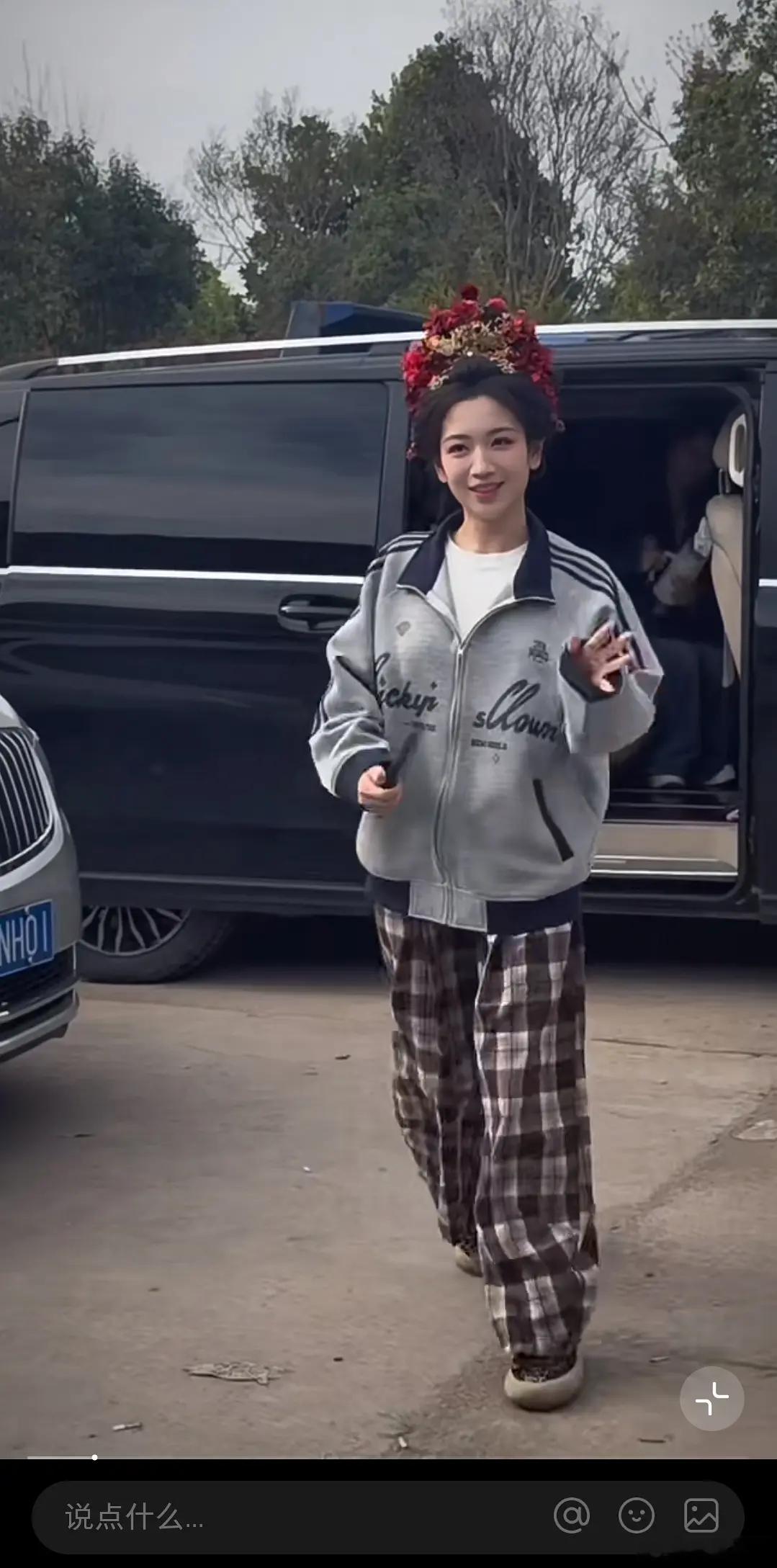 代露娃的妆造怎么样