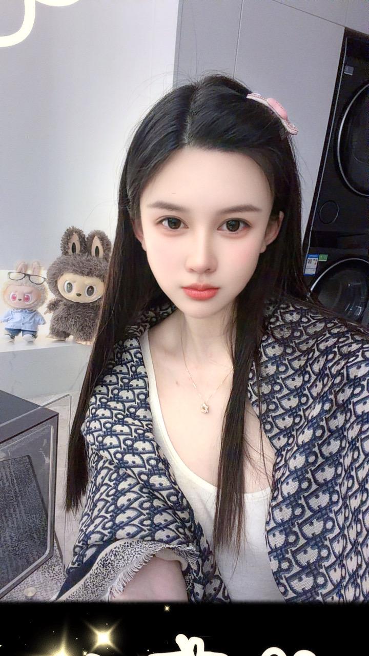 这世界上有很多东西可以靠努力争取，唯独拥有一位有情有义的爱人，需要一些运气。