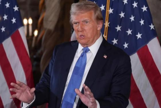 没能让中国妥协，36万亿美债填不上，特朗普决定“弄死”大债主。美国债务已经炸到