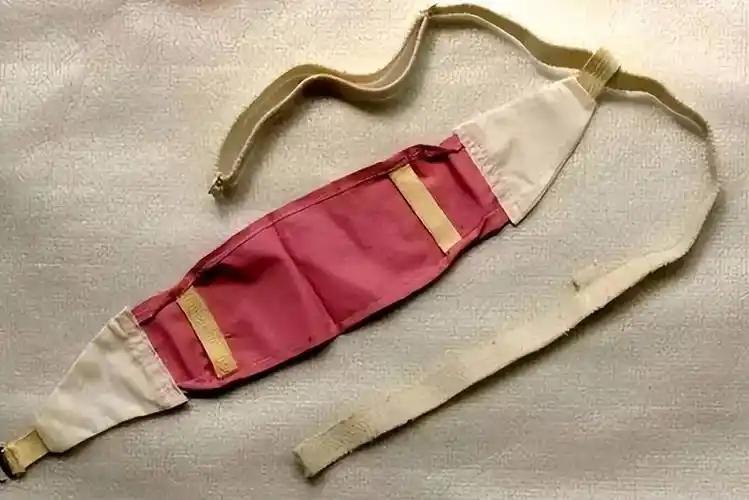 下体绑着3条素罗卫生带，这具沉睡了700年的女尸，让考古人员愣在了现场。带子