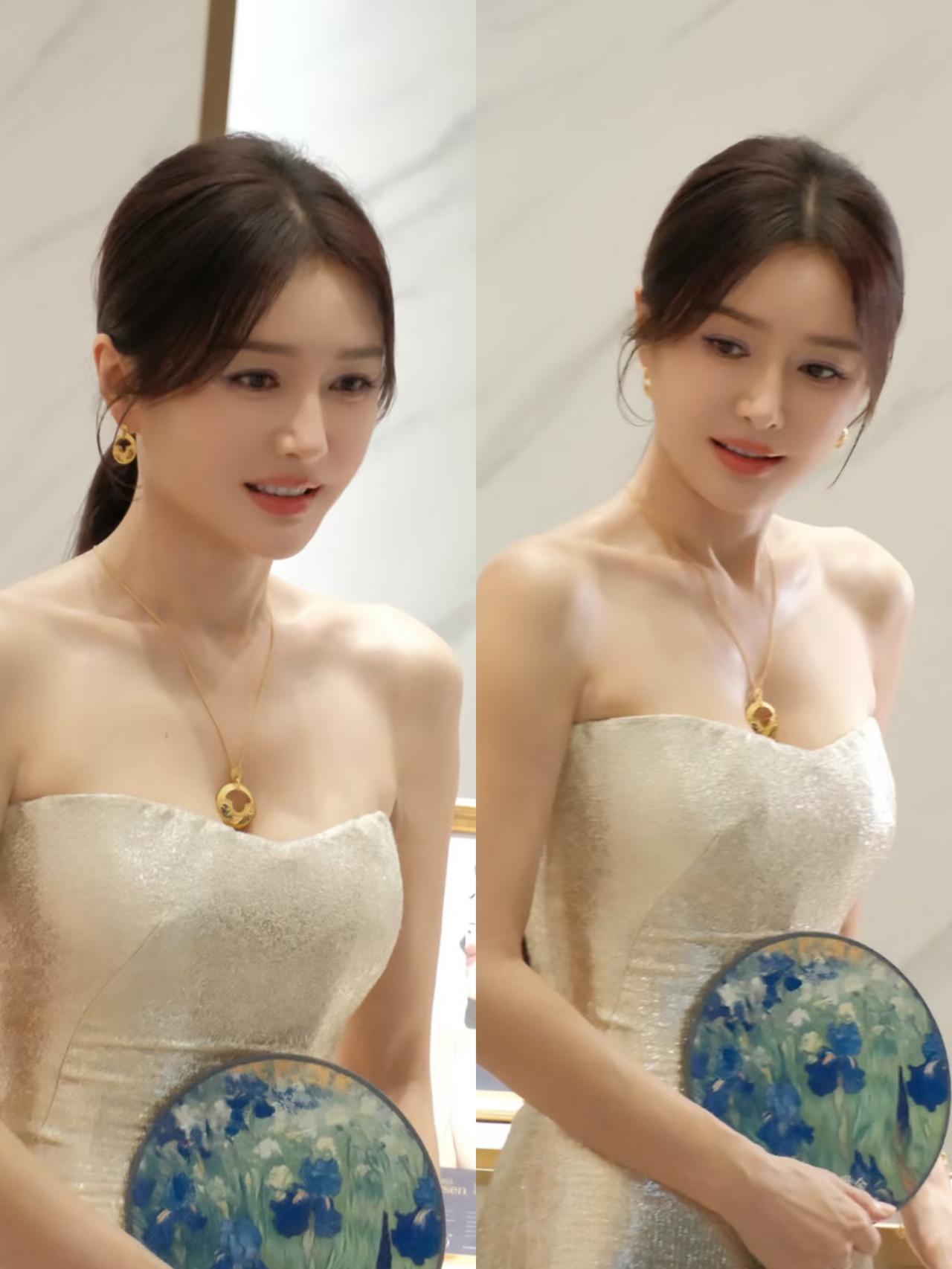 秦岚，退了。2026年2月14日，央视大楼外，她长发带妆，为春晚备播录制做