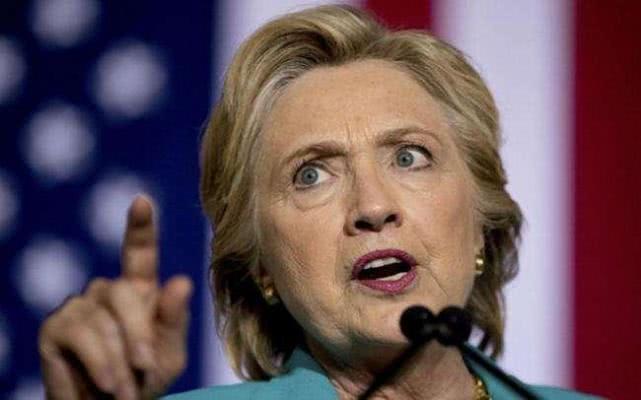 希拉里和克林顿没有了爱情，并非一个人的错吧！为何？莱温斯基仅仅是导火索，他们